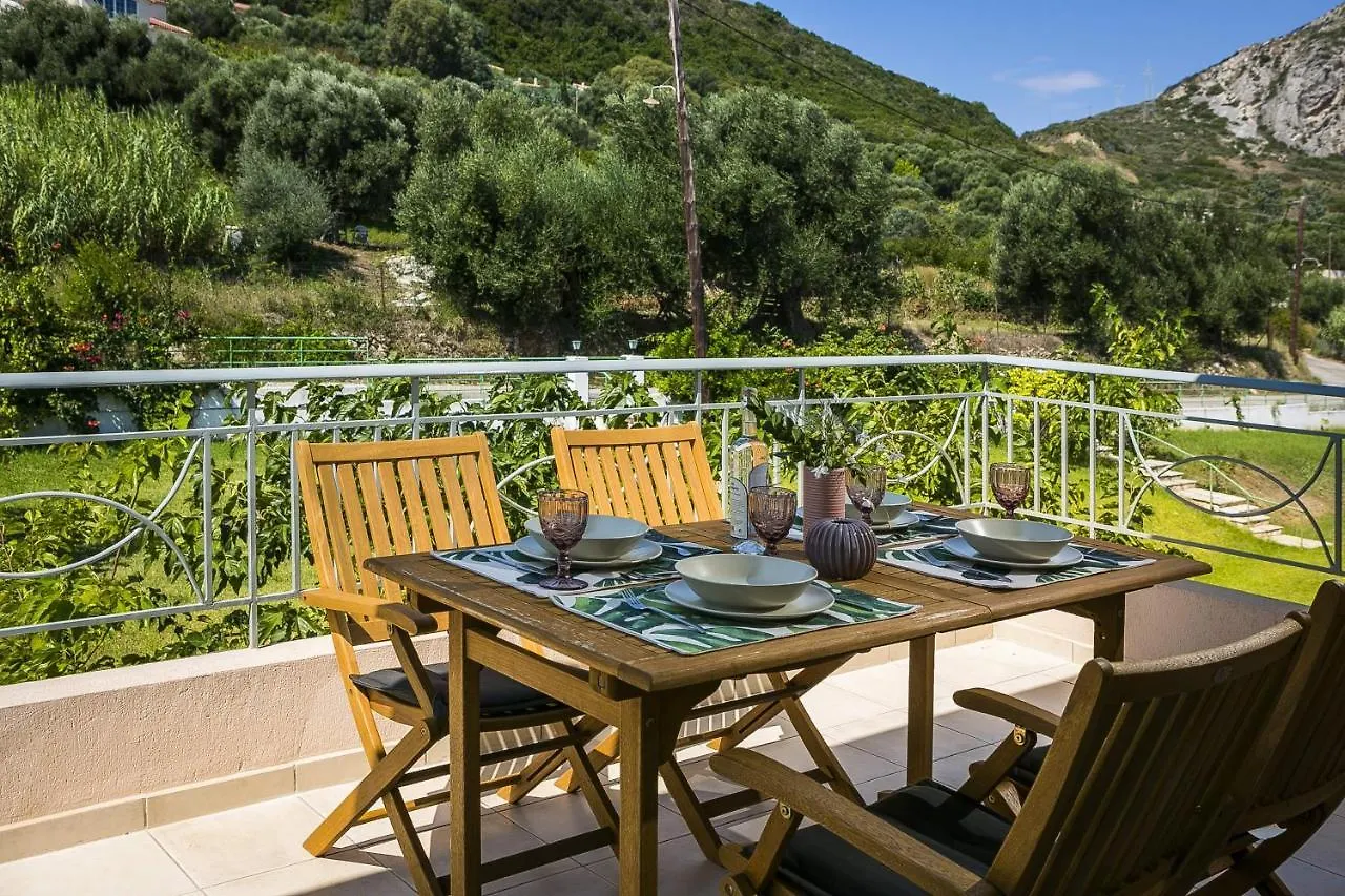 Sea Apartment كاتيليوس